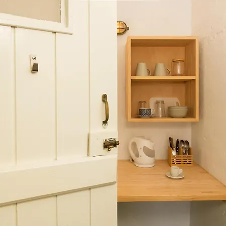 Apartment Alisideri *