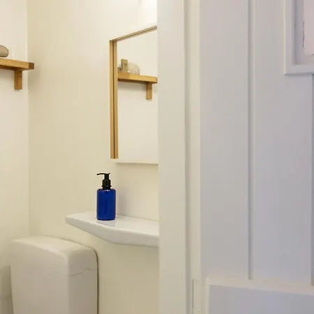 Alisideri アパート カラボスタシス