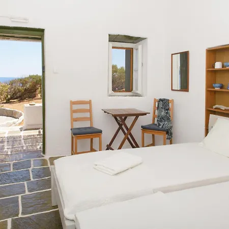 Alisideri Karavostasis (Folegandros)